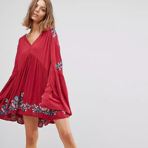 Free People Dresses & Skirts - HP🤎FREE PEOPLE Te Amo Mini DRESS NWT Flared Sleeve Embroidered Red Combo Size M